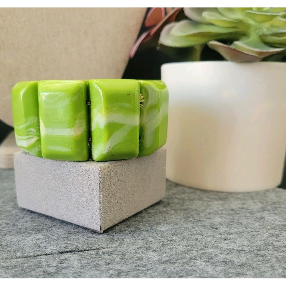 Retro Chunky Lime Green Marble Swirl Acrylic Panel Stretch Bracelet